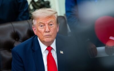 Demócratas proponen crear una oficina anticorrupción para frenar abusos de Trump