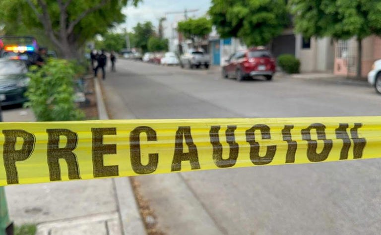 Personas armadas lanzan explosivo artesanal en Sinaloa
