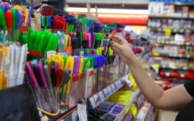 Profeco analiza útiles escolares; detecta diferencias de precios y fallas en algunos productos