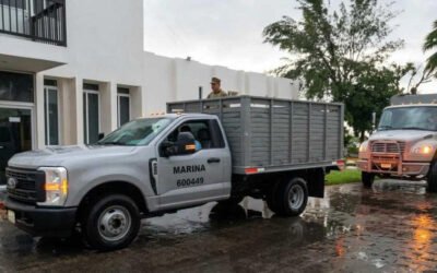 Activan Plan Marina en Mazatlán tras fuertes lluvias; navales realizan labores de limpieza y desazolve