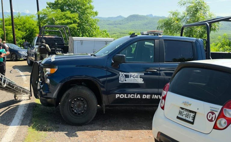 Encuentran a dos hombres asesinados a balazos en carretera de Badiraguato