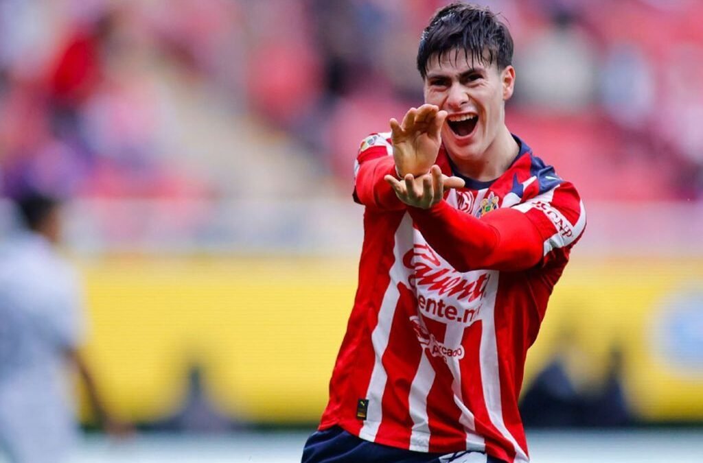 Armando González dejaría Chivas para fichar con el Olympiacos de Grecia