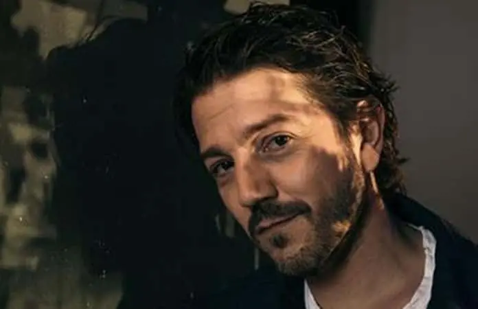 Diego Luna competirá por primera vez como director