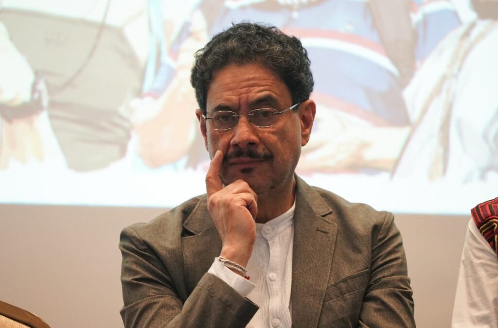 Presenta oposición colombiana un gabinete alterno para controvertir a De la Espriella