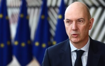 Plantea Gobierno francés congelar las pensiones más altas para contener el déficit