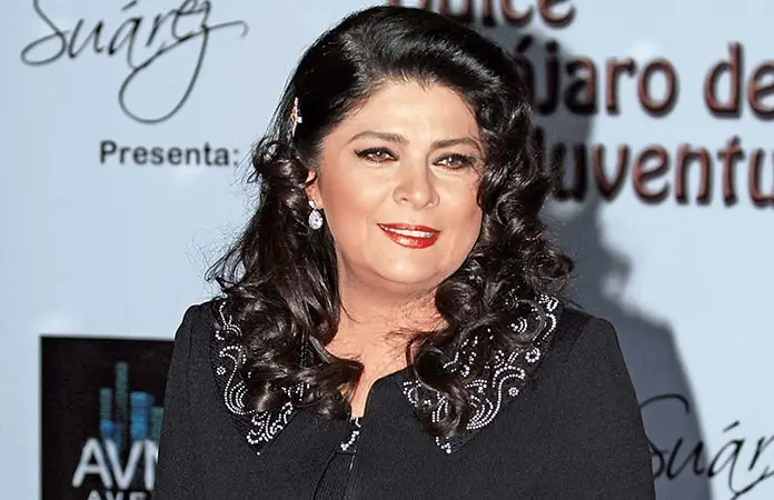 Victoria Ruffo comenta falta de cercanía con nueras y situación de su hijo