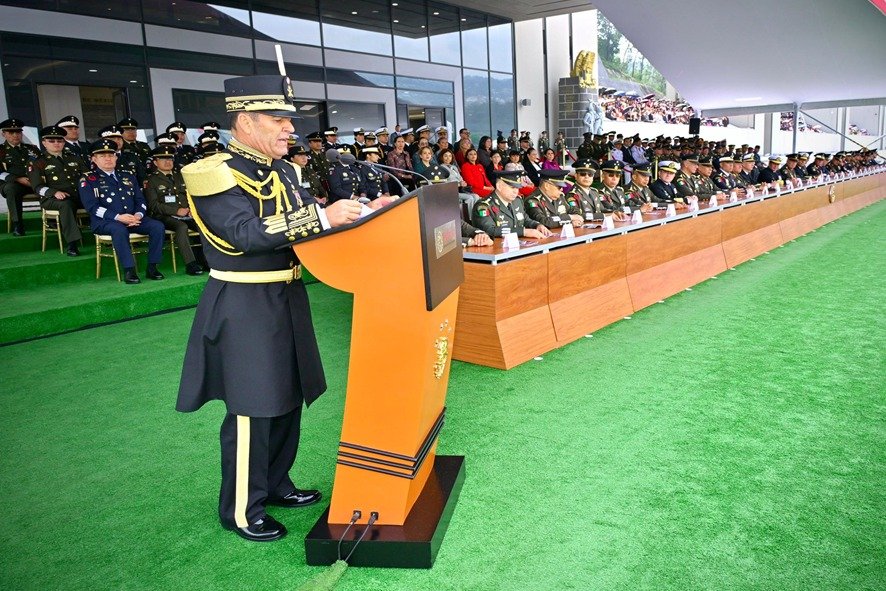Se gradúan 1,303 Oficiales del H. Colegio Militar.