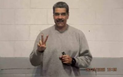 Maduro reaparece con fotografías desde prisión en Nueva York