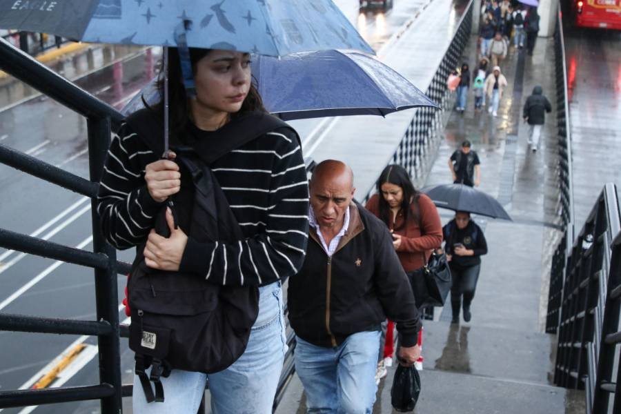 Afectaron lluvias el servicio del Metrobús en las líneas 1 y 7