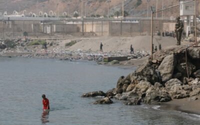 Instalará España barrera de contención de 500 metros en Ceuta tras ingreso de marroquíes que dejó 67 muertos
