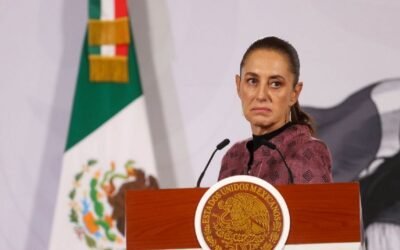 “Vemos las redes sociales y pensamos que esa es la realidad”, se queja Sheinbaum de la difusión de noticias falsas con IA y bots