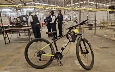 Asesinan a balazos a mujer comerciante en un tianguis en Guanajuato; comerciantes cierran sus puestos