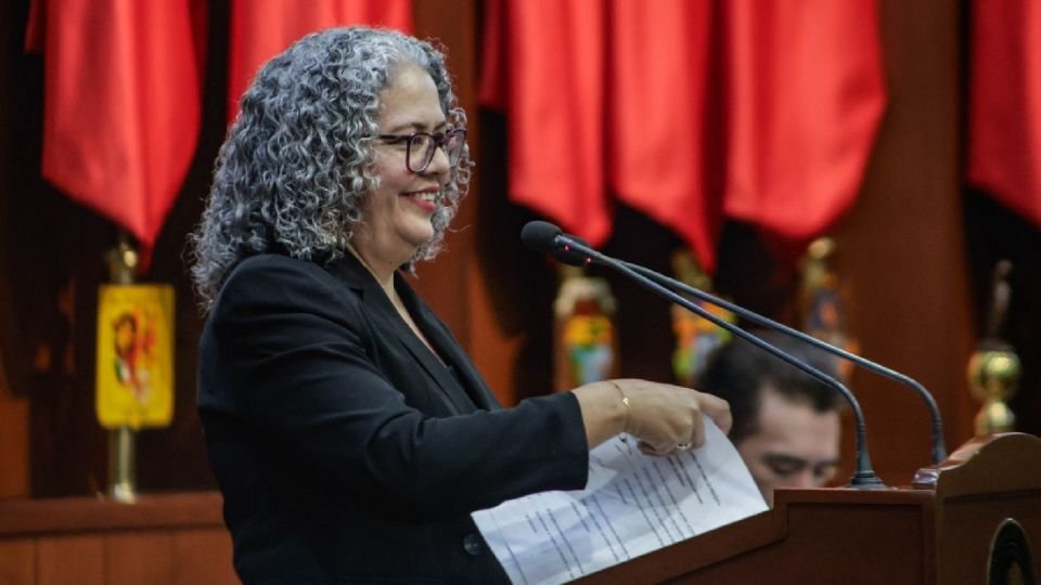 “Es tiempo de reconstruir la confianza, la justicia y la paz”, ofrece gobernadora interina de Sinaloa sin mencionar a Rocha Moya