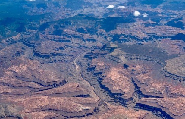 Buscan a 15 desaparecidos tras inundación en el Gran Cañón
