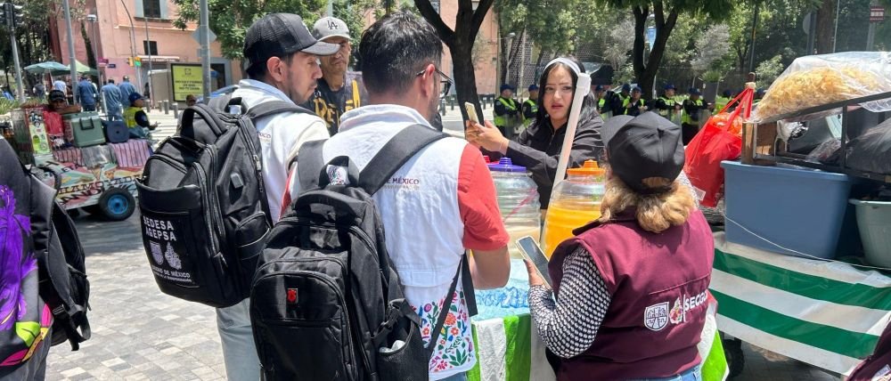 Reordenamiento del espacio público en la Alameda Central genera tensiones y bloqueos