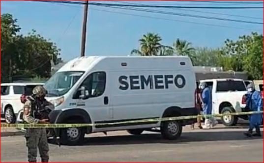 Hallan cuerpos de 3 personas dentro de un vehículo en Hermosillo