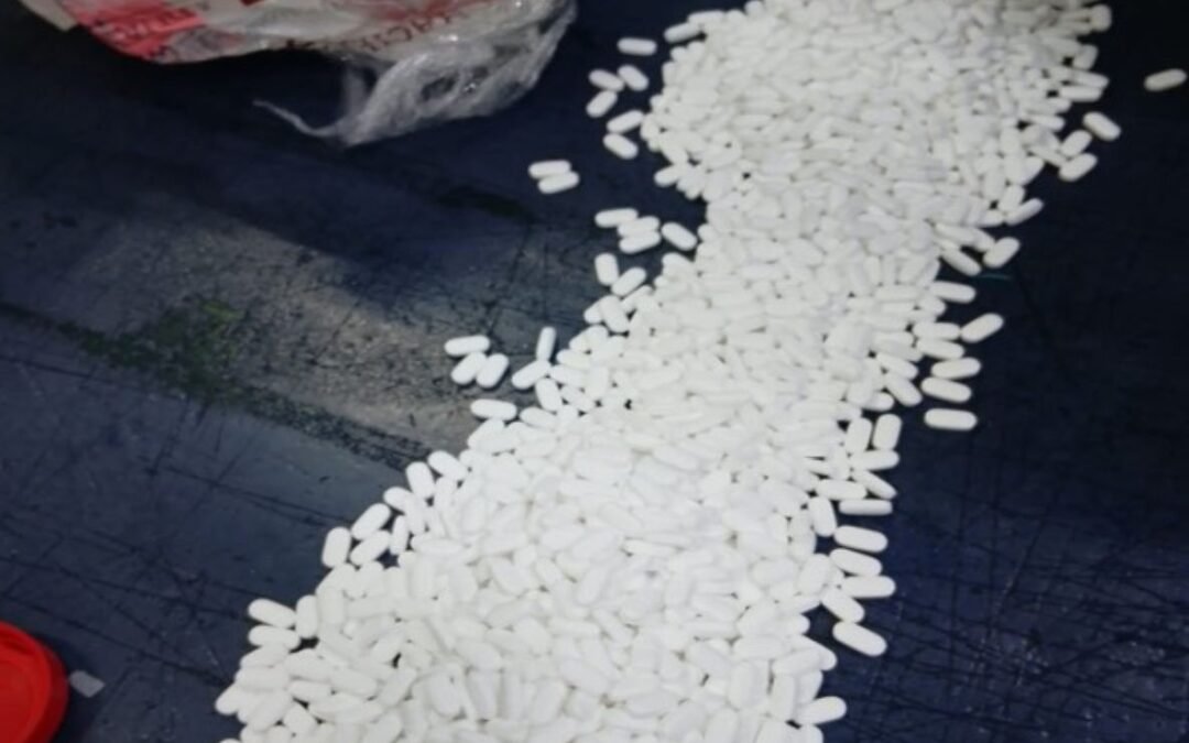 Aseguran más de 6 mil pastillas de hidrocodona en el AICM