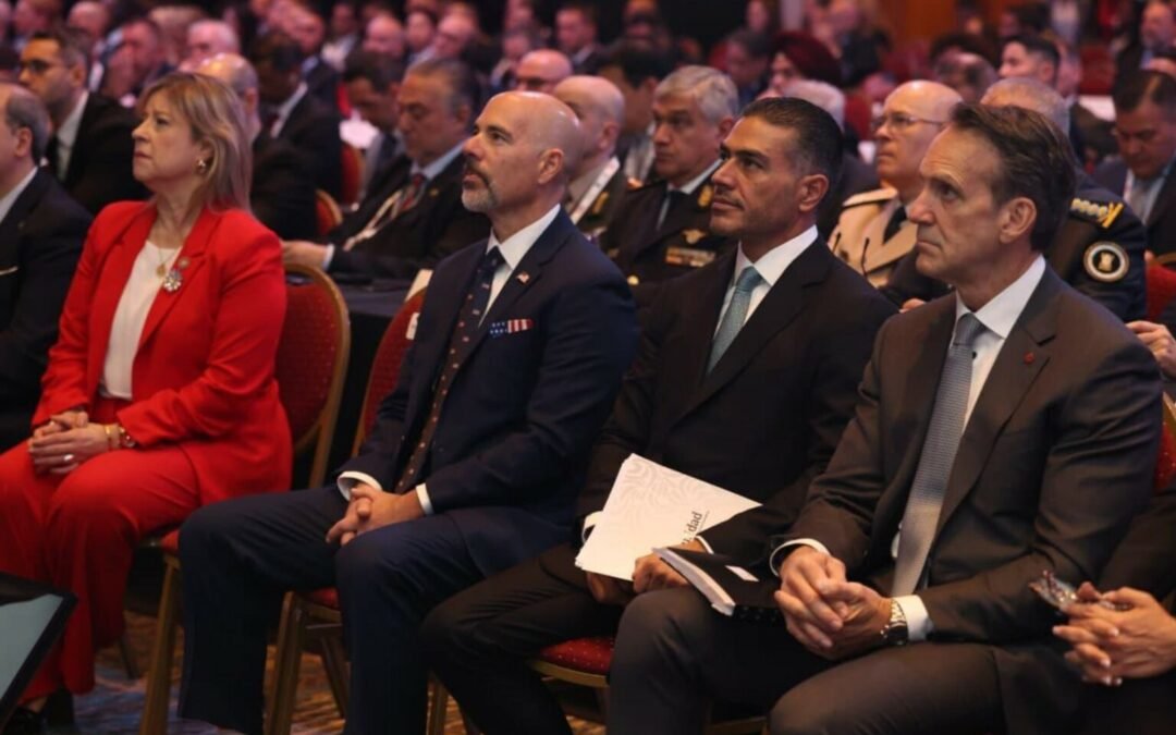 Agradece García Harfuch en Cumbre de la DEA, su colaboración para  combatir a los Cárteles en México.