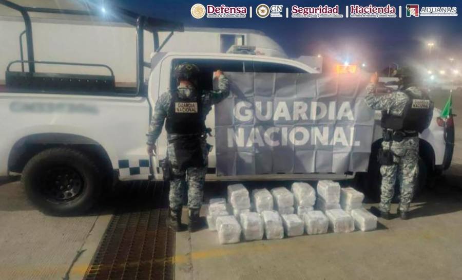 Aseguran 75.9 kilos de cocaína ocultos en camión de tunas en Tijuana