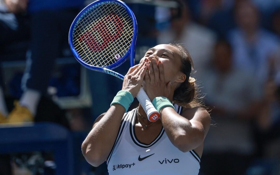 Fulmina Qinwen Zheng a Swiatek y se planta en Cuartos en Abierto de EUA