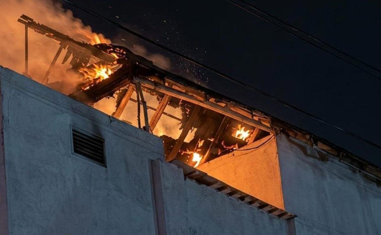 Se registra incendio en hotel de Río Lagartos, Yucatán