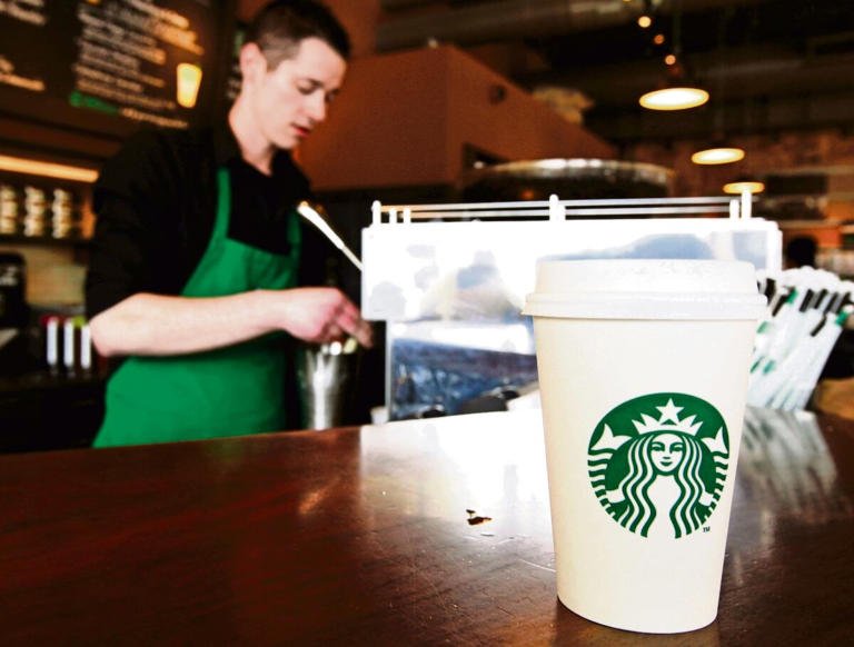 Cerrará Starbucks 250 sucursales en Norteamérica; alega falta de resultados financieros