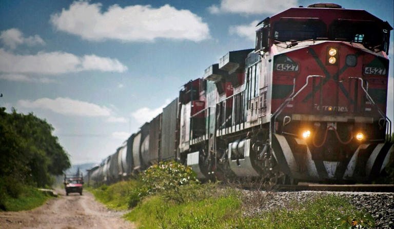 Asociación de Ferrocarriles de México analiza propuesta para aumentar derecho de uso de vías férreas; Hacienda pide que sea de 3%
