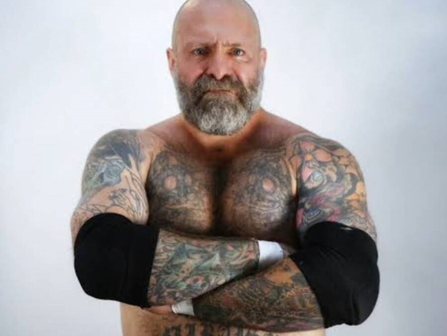 Ex luchador Andy Williams de AEW, muere a los 48 años tras colapsar después de una lucha