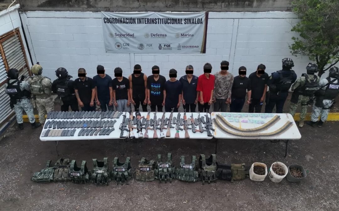 Capturan a 11 sicarios de “Los Chapitos” en Escuinapa, Sin. con armamento.