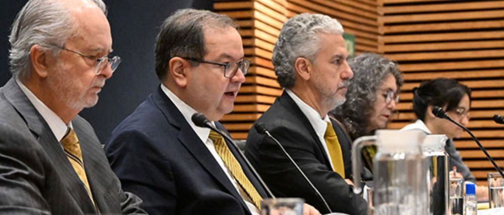 Darían a la UNAM 56 mil mdp del PEF en 2027; rector promete ampliación de matrícula