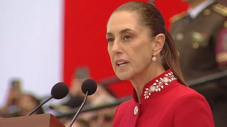 «México no se doblega, no se arrodilla y nunca se vende»; la Presidenta llama a las Fuerzas Armadas a la defensa de la soberanía
