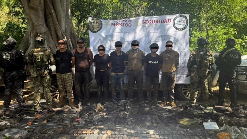 Capturan a 9 sicarios de «Los Chapitos» que atacaron a agentes federales en la sierra de Sinaloa.