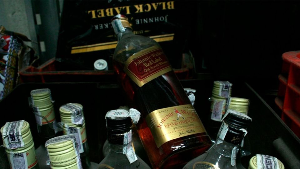 Aseguran 531 botellas de alcohol adulterado en León; la FGR atrae la investigación