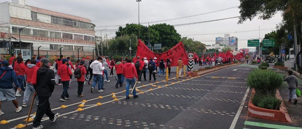 Marcha colapsa Calzada de Tlalpan rumbo al Zócalo