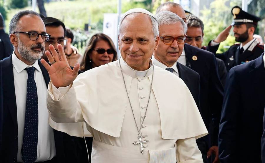 Confirma el Vaticano que el Papa León XIV no requerirá más tratamiento tras cirugía por cáncer de pulmón
