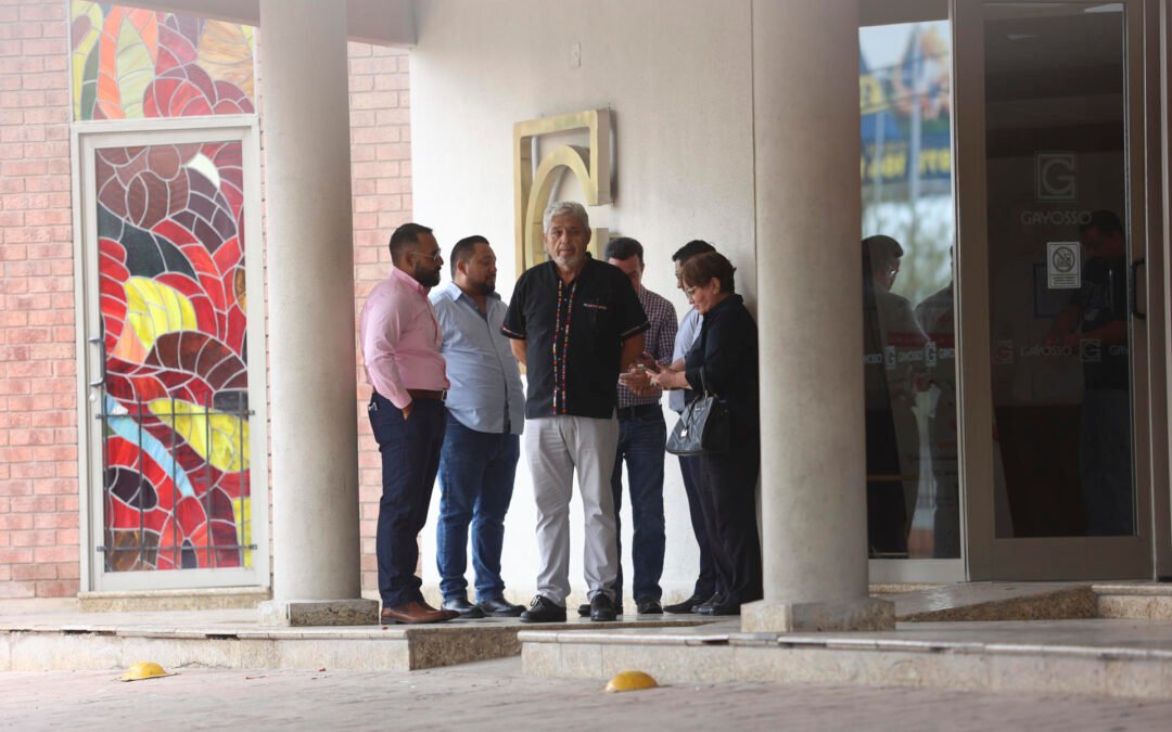 Familiares y estudiantes despiden a subdirectora de escuela asesinada en Coahuila