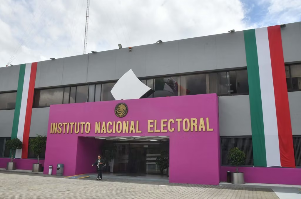 Indicios de irregularidades en contrataciones, posibles conflictos de interés, colusiones y triangulación de recursos en el INE y OPLES: ASF