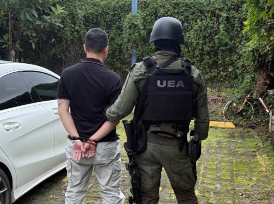 Capturan en Costa Rica a presunto nexo financiero del Cártel de Sinaloa y del Clan del Golfo reclamado por Estados Unidos