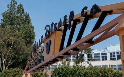 Despide Disney a 300 empleados y ofrece jubilación anticipada a Ejecutivos.
