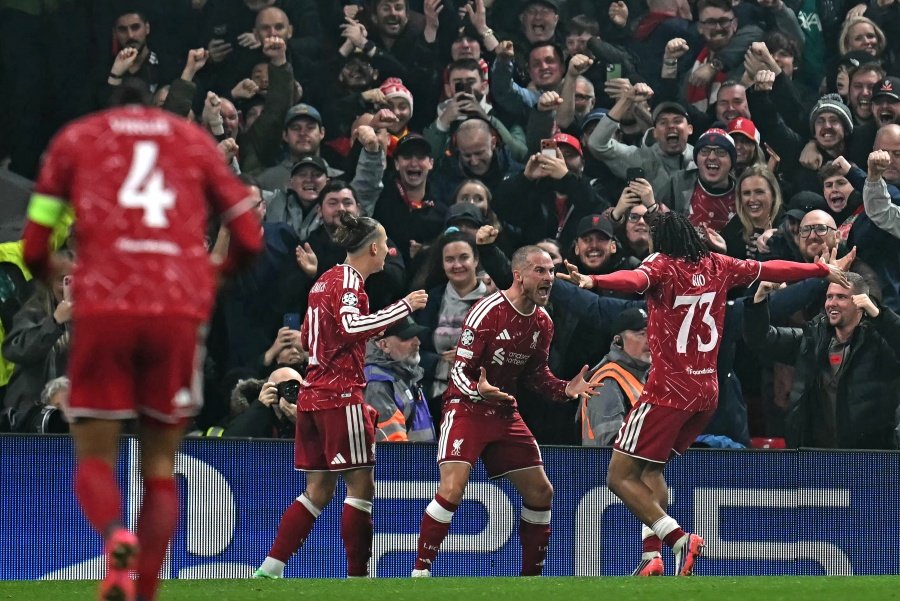 Liverpool remonta ante Villarreal en un duelo de siete goles