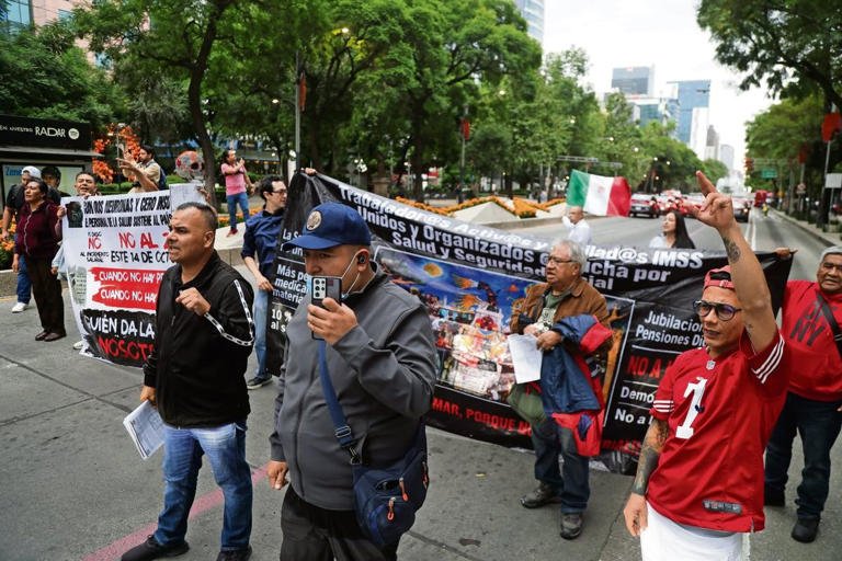 Trabajadores del IMSS prevén oferta salarial de 6%; destitución de Olivos no es negociable