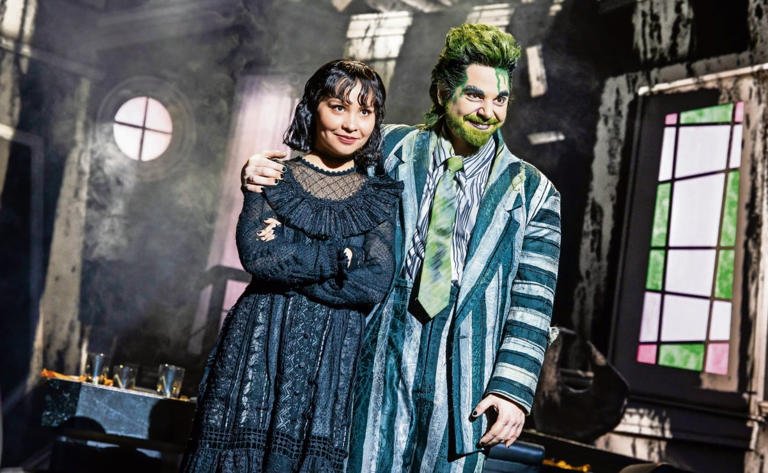 Beetlejuice, el musical que abraza la soledad y la tristeza