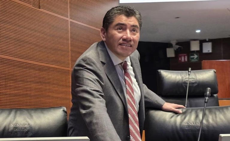 Saúl Monreal se registra para buscar la alcaldía de Fresnillo en 2027