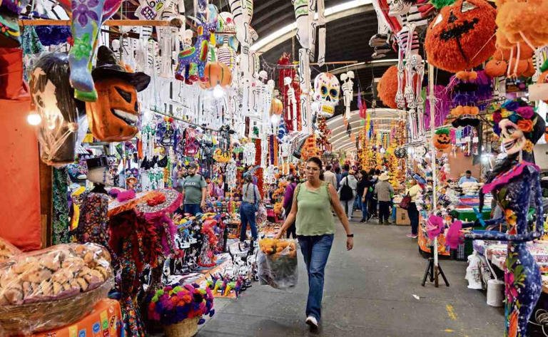 Canaco CDMX estima más de 12 mil mdp en derrama económica por Día de Muertos