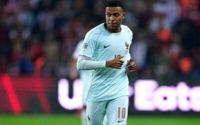 Se ejercita Mbappé de manera individual con la vista puesta en el Villarreal