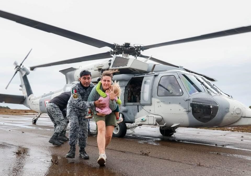 Rescatan las FA a 32 personas por la tormenta “Rachel” en Ensenada, B. C.  