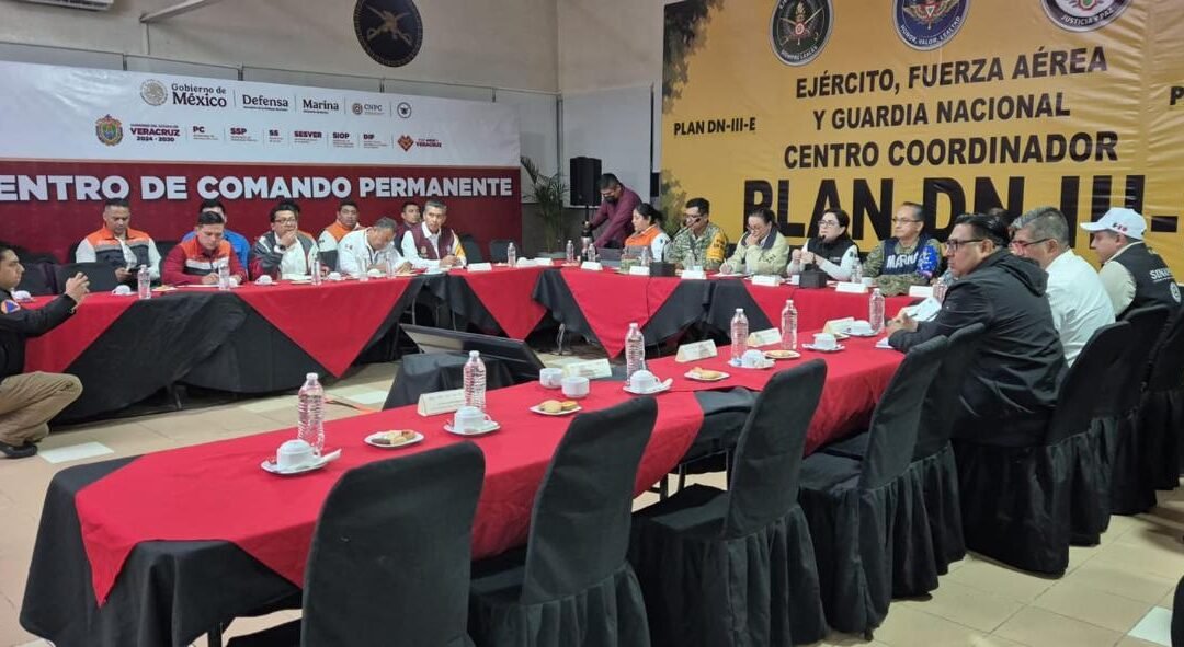 Mantiene la SEDENA su apoyo a las centenas de familias afectadas en Veracruz por el Frente Frio No. 2.