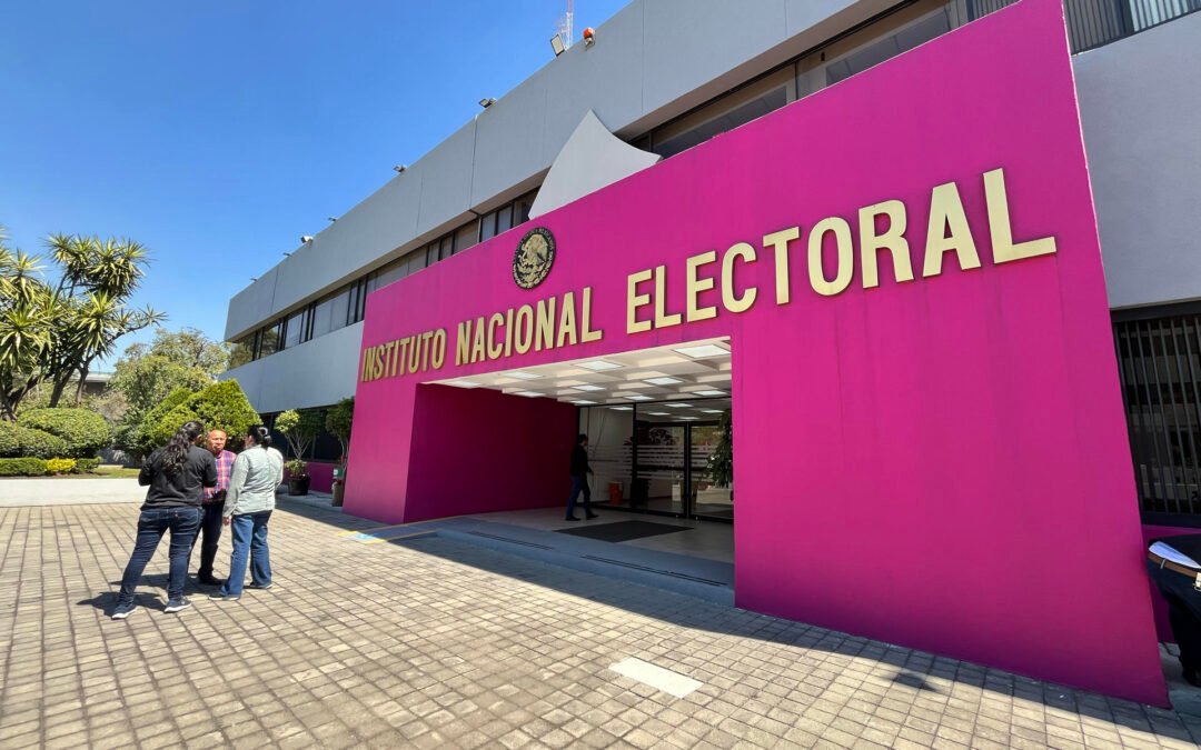 Sheinbaum pide al INE aclarar irregularidades con proveedores de material electoral