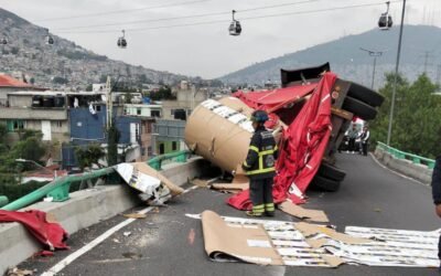 Tráiler se accidenta sobre la México-Pachuca; afectación vial fue de 4 km