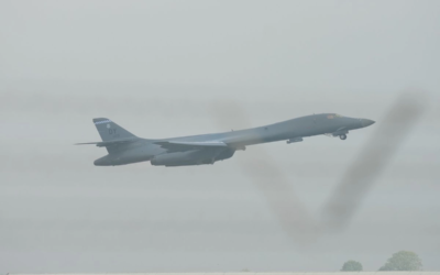 Retira EU bombarderos de base en Reino Unido tras alerta por atentado terrorista